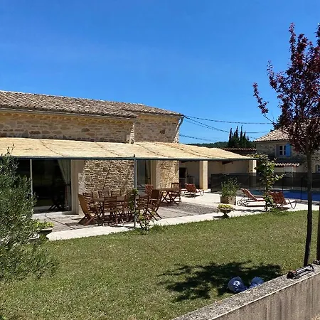10 Personnes Au Soleil