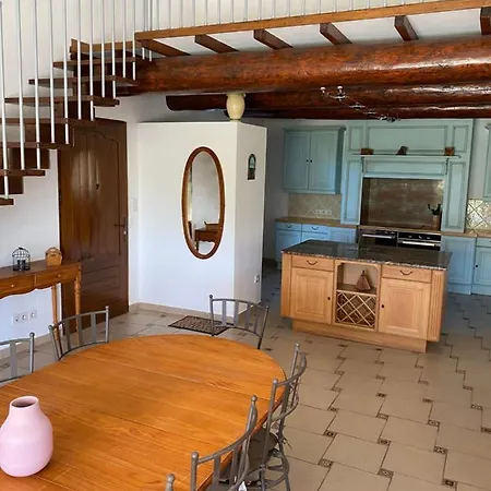 10 Personnes Au Soleil Villa