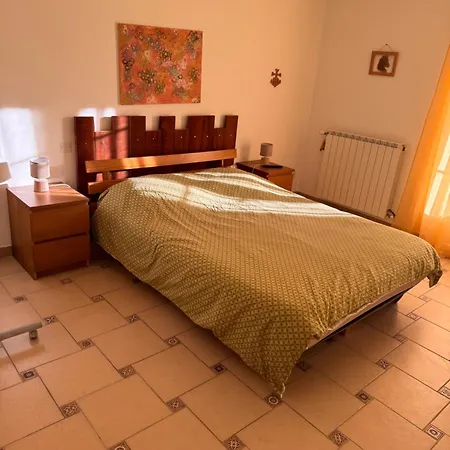 10 Personnes Au Soleil * Cavillargues