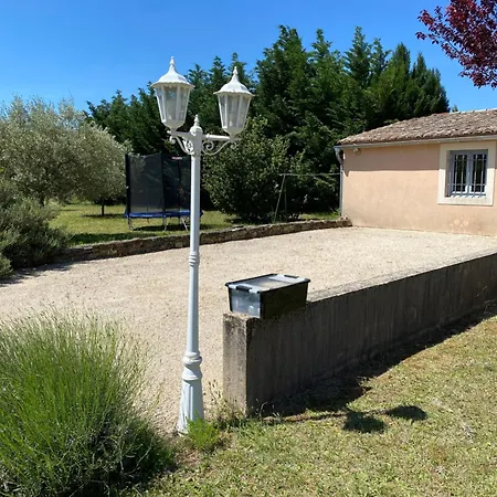10 Personnes Au Soleil * Cavillargues